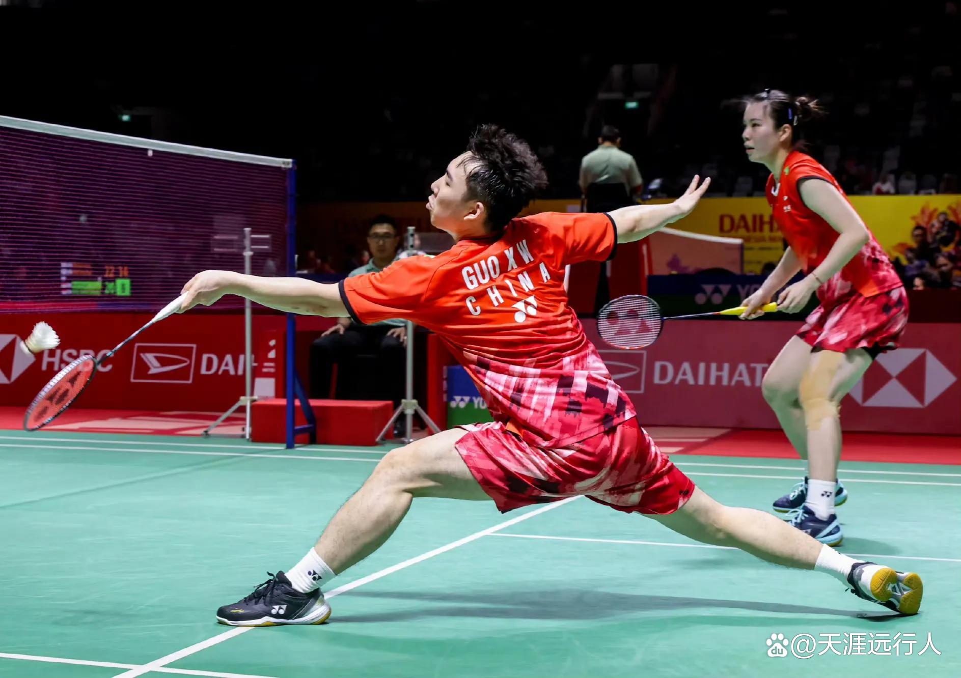 开云体育APP下载-印尼羽毛球队鏖战韩国羽毛球队，谌龙制霸全场