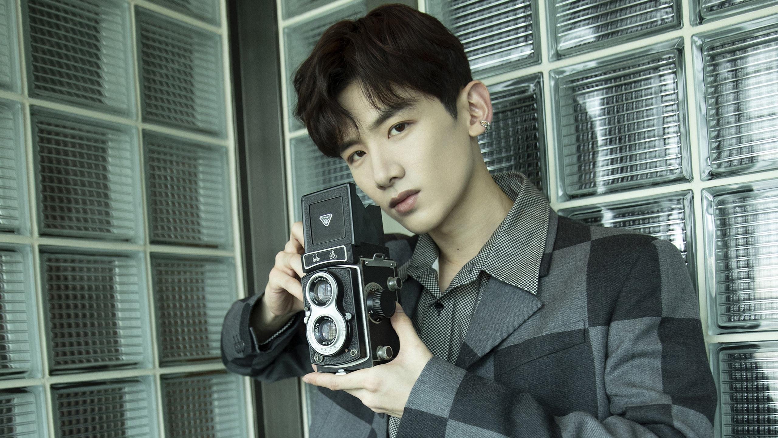 赛道上的寂静与惊雷，佩雷兹绝杀雷诺，阿斯顿马丁午夜奏凯